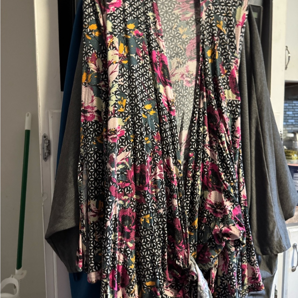 VIP Torrid Bundle & BloomChic - Picture 5 of 8